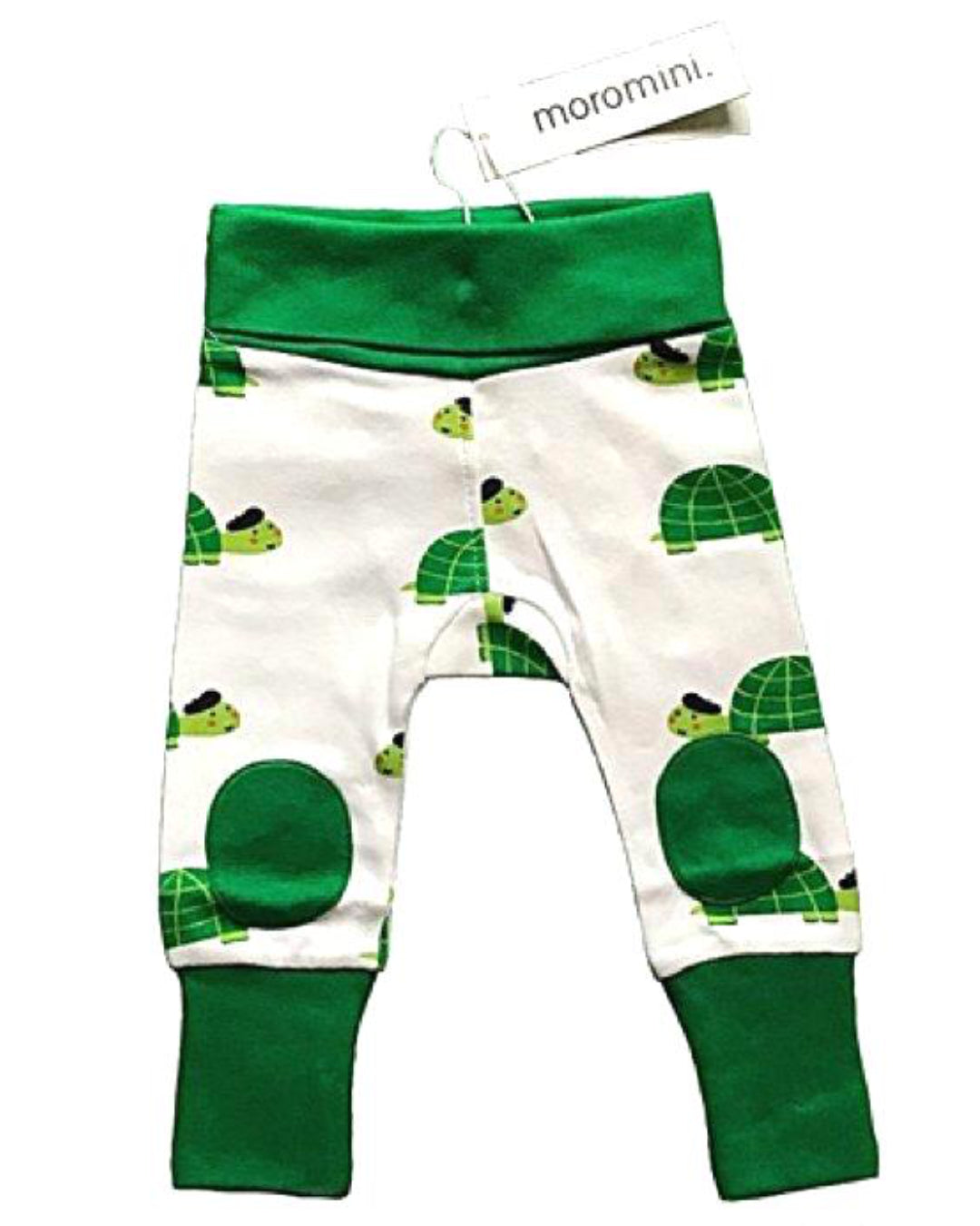 Weiße Babyhose mit grün abgesetzten Bündchen und Schildkröten Print in grün. Aus Biobaumwolle von moromini