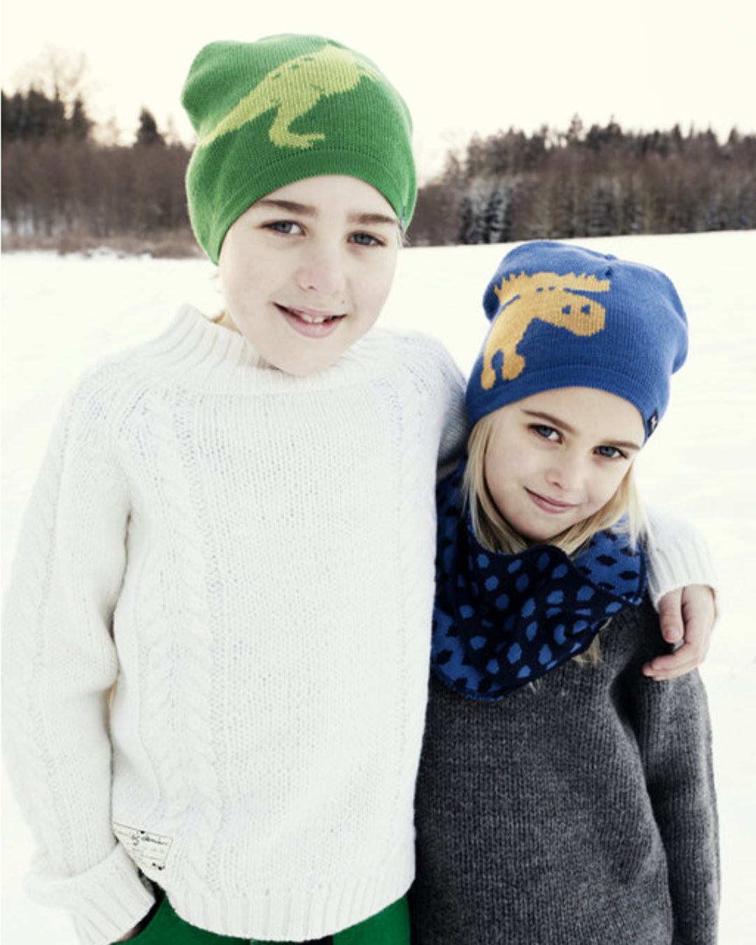 Kinder mit Strickkollektion