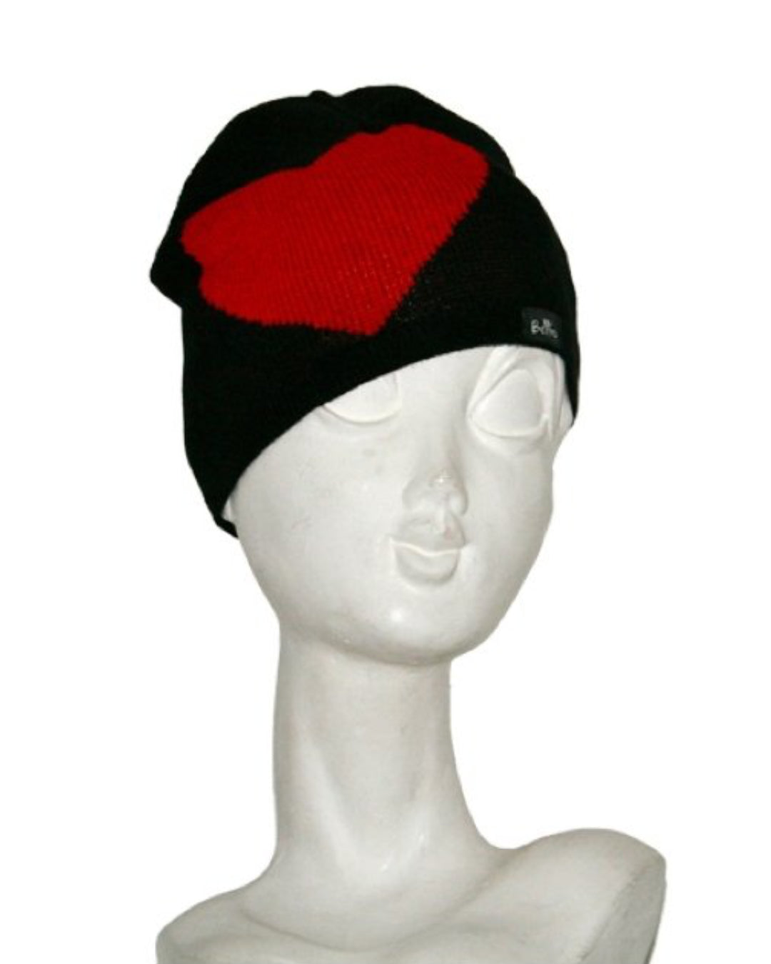 Strickmütze in schwarz mit rotem Herz