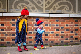 Baby Latzhose OUTER SPACE