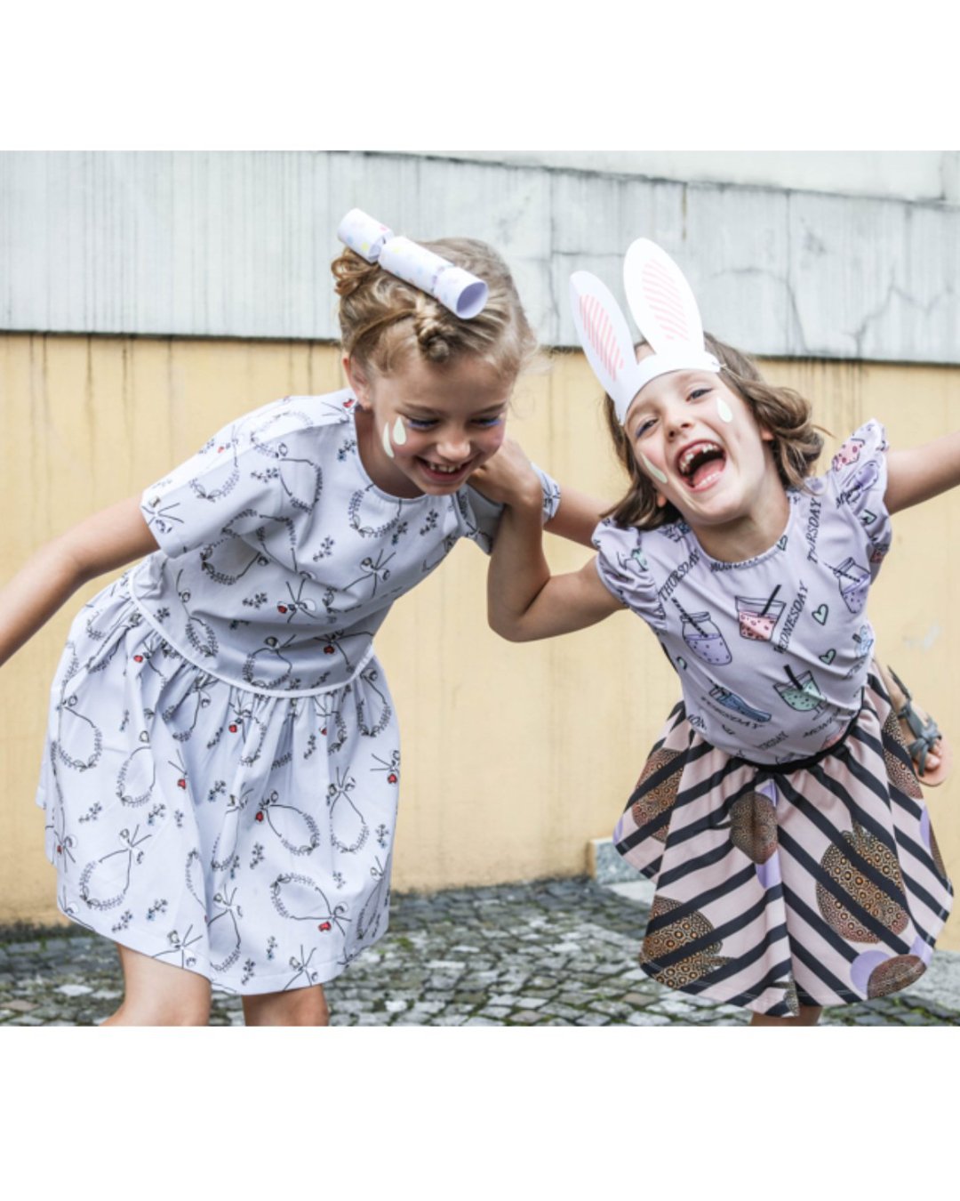 Kinder mit Kollektion von dancing in the gras aus Biobaumwolle