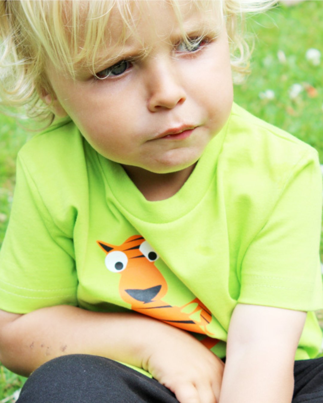 Grünes T-Shirt mit Tiger Sven