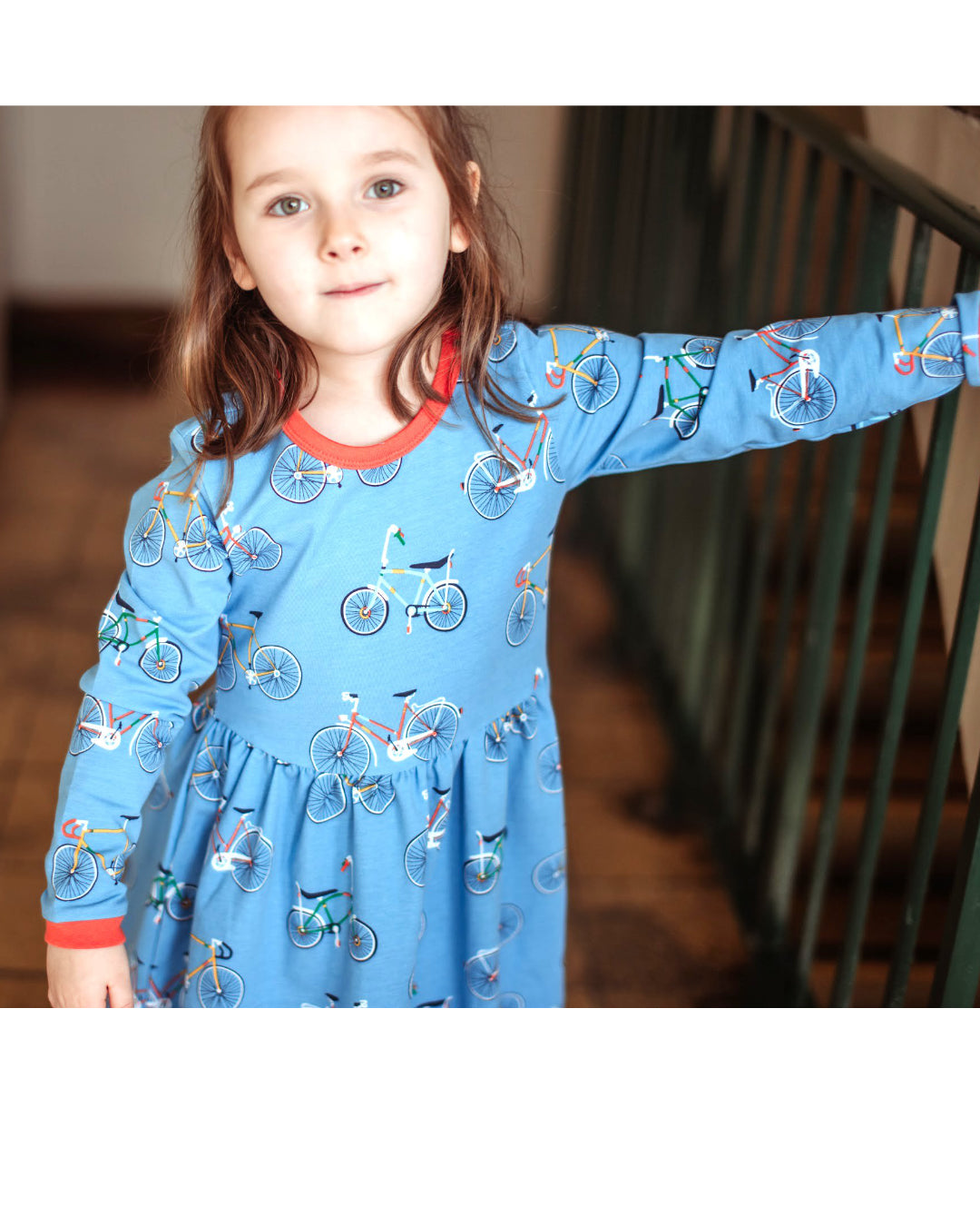 hellblaues Kleid mit Bonanza Fahrrad von moromini