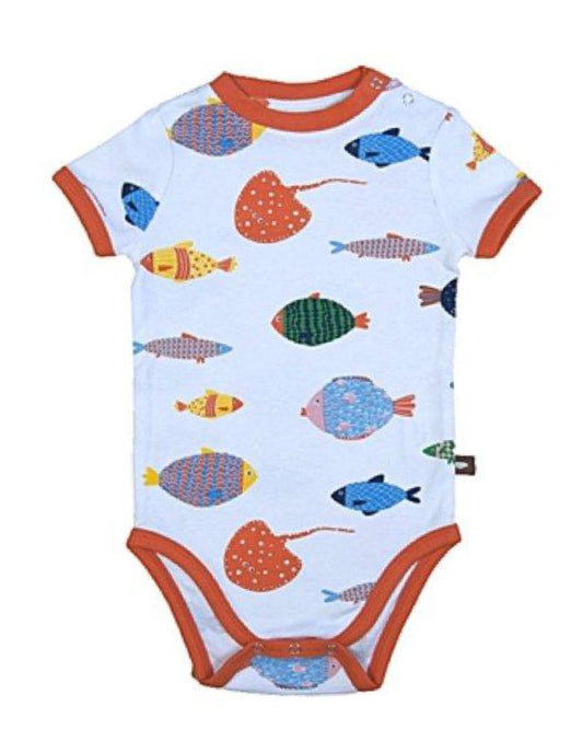 weißer Babybody mit bunten Fischen aus Bio Baumwolle von moromini