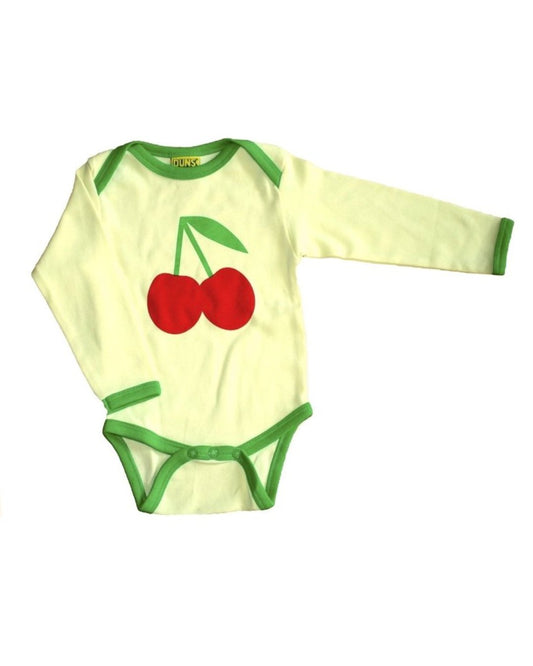 Grüner Babybody mit roten Kirschen aus Biobaumwolle von DUNS Sweden