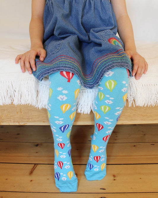 Kind mit bunter Strumpfhose von Slugs&Snails